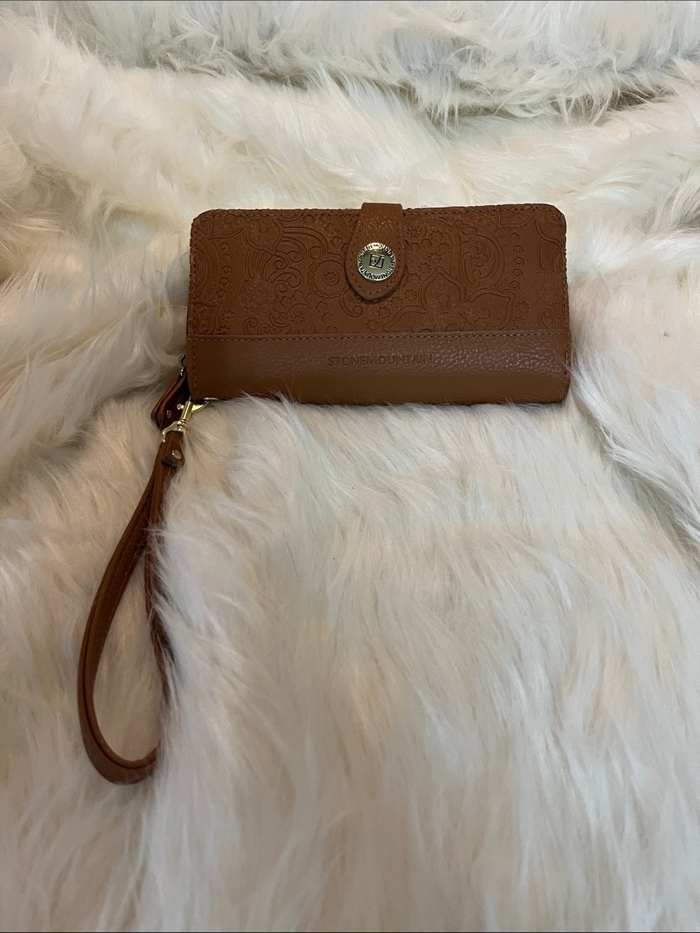 Stone Mountain Accessories Tan Embossed Leather Wristlet Wallet